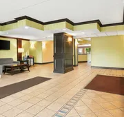 Comfort Inn Lehigh Valley West - Allentown hotel detail image 3