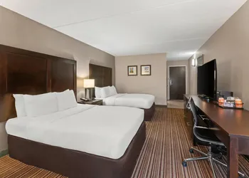 Comfort Inn Lehigh Valley West - Allentown hotel thumbnail 6
