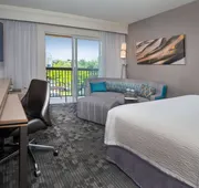 Comfort Inn & Suites Bethlehem Lehigh Valley Airport hotel detail image 5