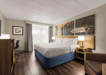 Days Hotel by Wyndham Allentown Airport / Lehigh Valley hotel thumbnail 7