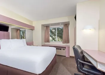 Knights Inn Allentown hotel thumbnail 7
