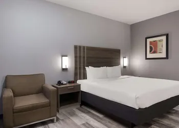 Quality Inn near Casinos and Convention Center hotel thumbnail 5