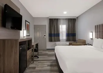 Quality Inn near Casinos and Convention Center hotel thumbnail 7