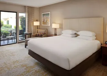 DoubleTree by Hilton Ontario Airport hotel thumbnail 7