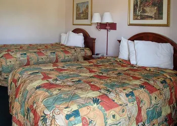 Rodeway Inn Leesburg Chain of Lakes hotel thumbnail 3