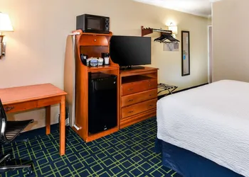 SureStay Hotel by Best Western Ontario Airport hotel thumbnail 5