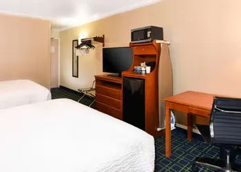 SureStay Hotel by Best Western Ontario Airport hotel thumbnail 7