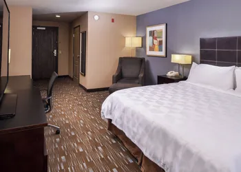 Holiday Inn Ontario Airport by IHG hotel thumbnail 7