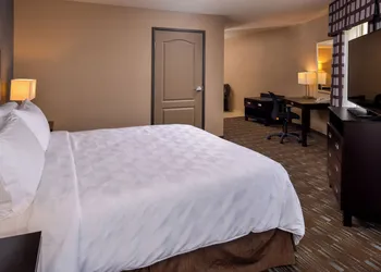 Holiday Inn Ontario Airport by IHG hotel thumbnail 8