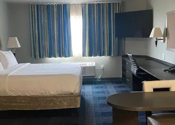 Extended Studio Hotel Ontario hotel thumbnail 6