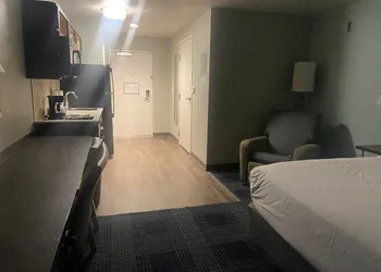 Extended Studio Hotel Ontario hotel thumbnail 8
