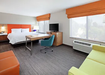 Hampton Inn & Suites Chino Hills hotel thumbnail 5