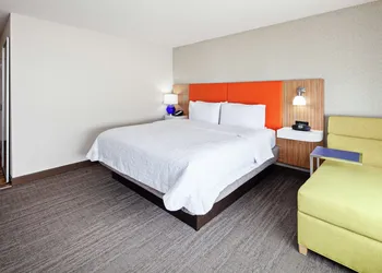Hampton Inn & Suites Chino Hills hotel thumbnail 6