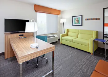 Hampton Inn & Suites Chino Hills hotel thumbnail 7