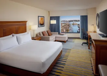 Hilton Garden Inn Portland Downtown Waterfront hotel thumbnail 5