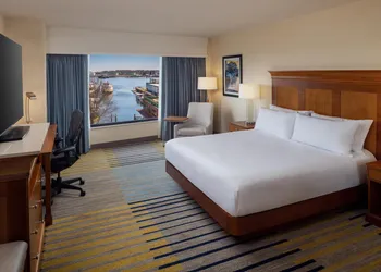 Hilton Garden Inn Portland Downtown Waterfront hotel thumbnail 6