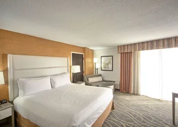 DoubleTree by Hilton Hotel Portland hotel thumbnail 4