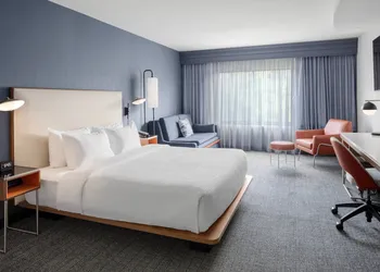 Courtyard by Marriott Portland Airport hotel thumbnail 7