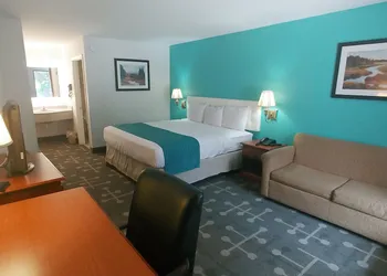 Howard Johnson by Wyndham Chattanooga Lookout Mountain I-24 hotel thumbnail 7
