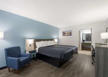Rodeway Inn Cleveland TN I-75 hotel thumbnail 5