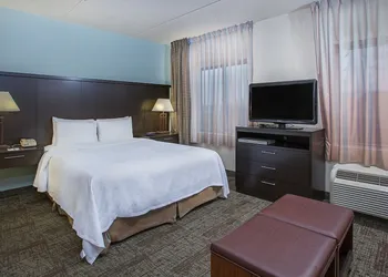 Staybridge Suites Chattanooga Downtown - Convention Center by IHG hotel thumbnail 8