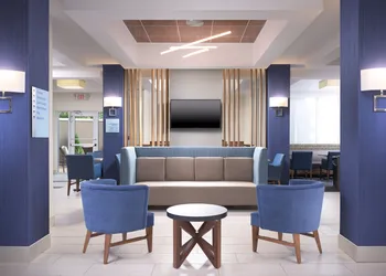 Holiday Inn Express Hotel & Suites Chattanooga Downtown by IHG hotel thumbnail 3