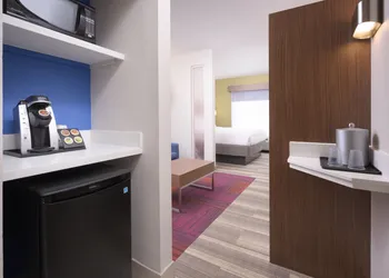 Holiday Inn Express Hotel & Suites Chattanooga Downtown by IHG hotel thumbnail 6