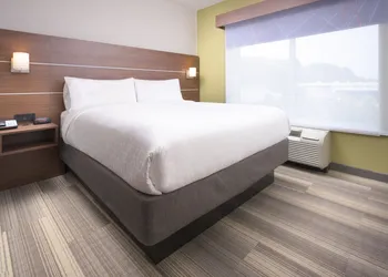 Holiday Inn Express Hotel & Suites Chattanooga Downtown by IHG hotel thumbnail 8