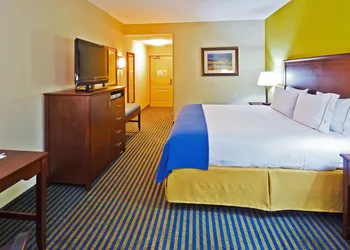 Holiday Inn Express Hotel Ooltewah Springs-Chattanooga by IHG hotel thumbnail 8