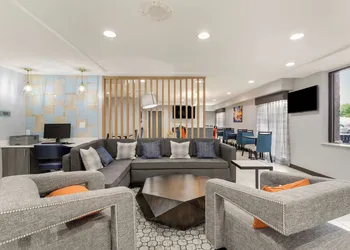 Best Western Plus Cleveland Inn & Suites hotel thumbnail 2