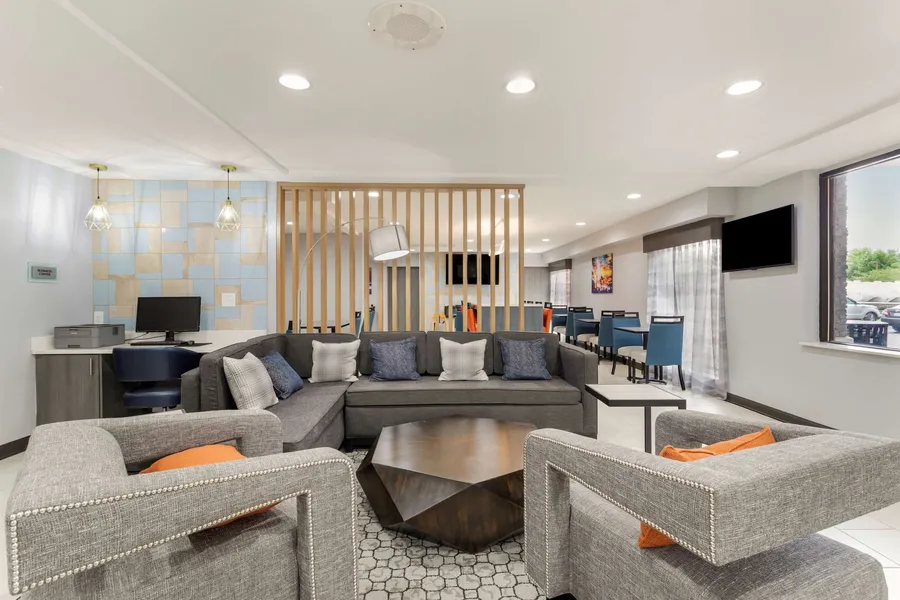 Best Western Plus Cleveland Inn & Suites hotel detail image 2