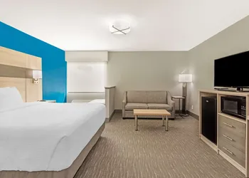 Best Western Plus Cleveland Inn & Suites hotel thumbnail 6