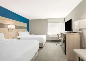 Best Western Plus Cleveland Inn & Suites hotel thumbnail 8