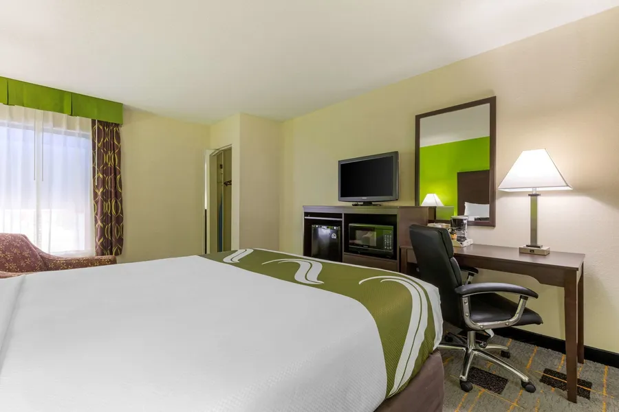 Quality Inn Cleveland North hotel detail image 6