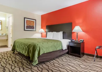 Quality Inn & Suites Lexington hotel thumbnail 8