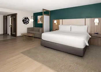 Holiday Inn & Suites Columbia NE - Ft Jackson Area by IHG hotel thumbnail 8