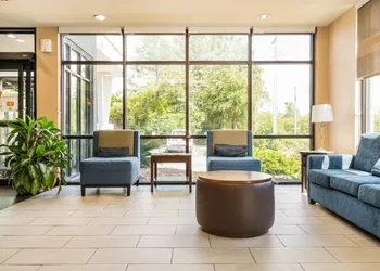 Comfort Suites Columbia Northeast - Fort Jackson hotel thumbnail 2
