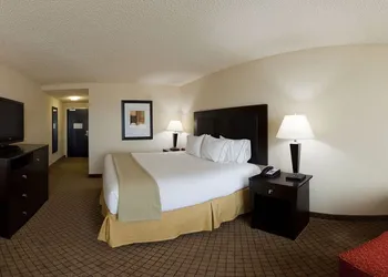 Holiday Inn Express & Suites Newberry by IHG hotel thumbnail 2