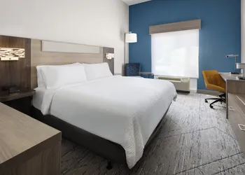 Holiday Inn Express & Suites Newberry by IHG hotel thumbnail 3