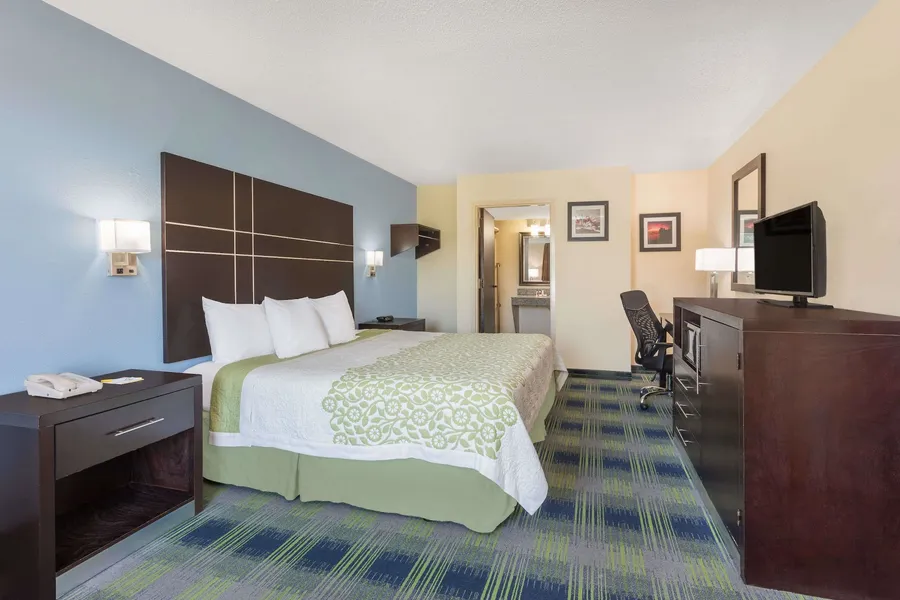 Days Inn by Wyndham Newberry hotel detail image 6