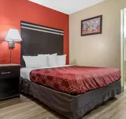 Econo Lodge Columbia Fort Jackson hotel detail image 7