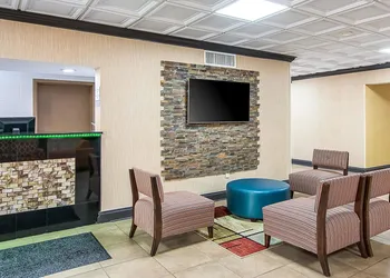 Clarion Inn Columbia Airport hotel thumbnail 5