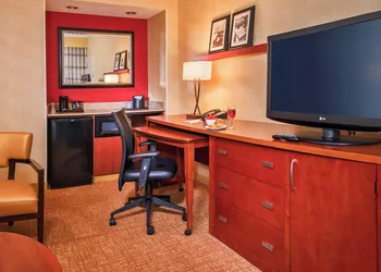 Courtyard by Marriott Manassas Battlefield Park hotel thumbnail 7