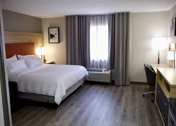 Candlewood Suites Harrisonburg by IHG hotel thumbnail 4