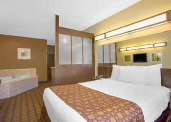 Microtel Inn & Suites by Wyndham Harrisonburg hotel thumbnail 6
