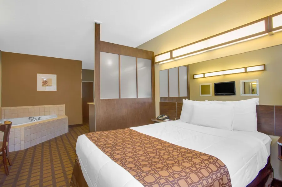 Microtel Inn & Suites by Wyndham Harrisonburg hotel detail image 6
