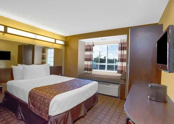 Microtel Inn & Suites by Wyndham Harrisonburg hotel thumbnail 8