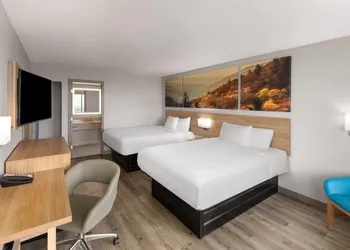 Days Inn by Wyndham Harrisonburg hotel thumbnail 8