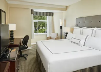 Granville Island Hotel hotel thumbnail 6