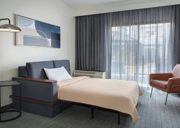 Courtyard by Marriott Annapolis hotel thumbnail 8